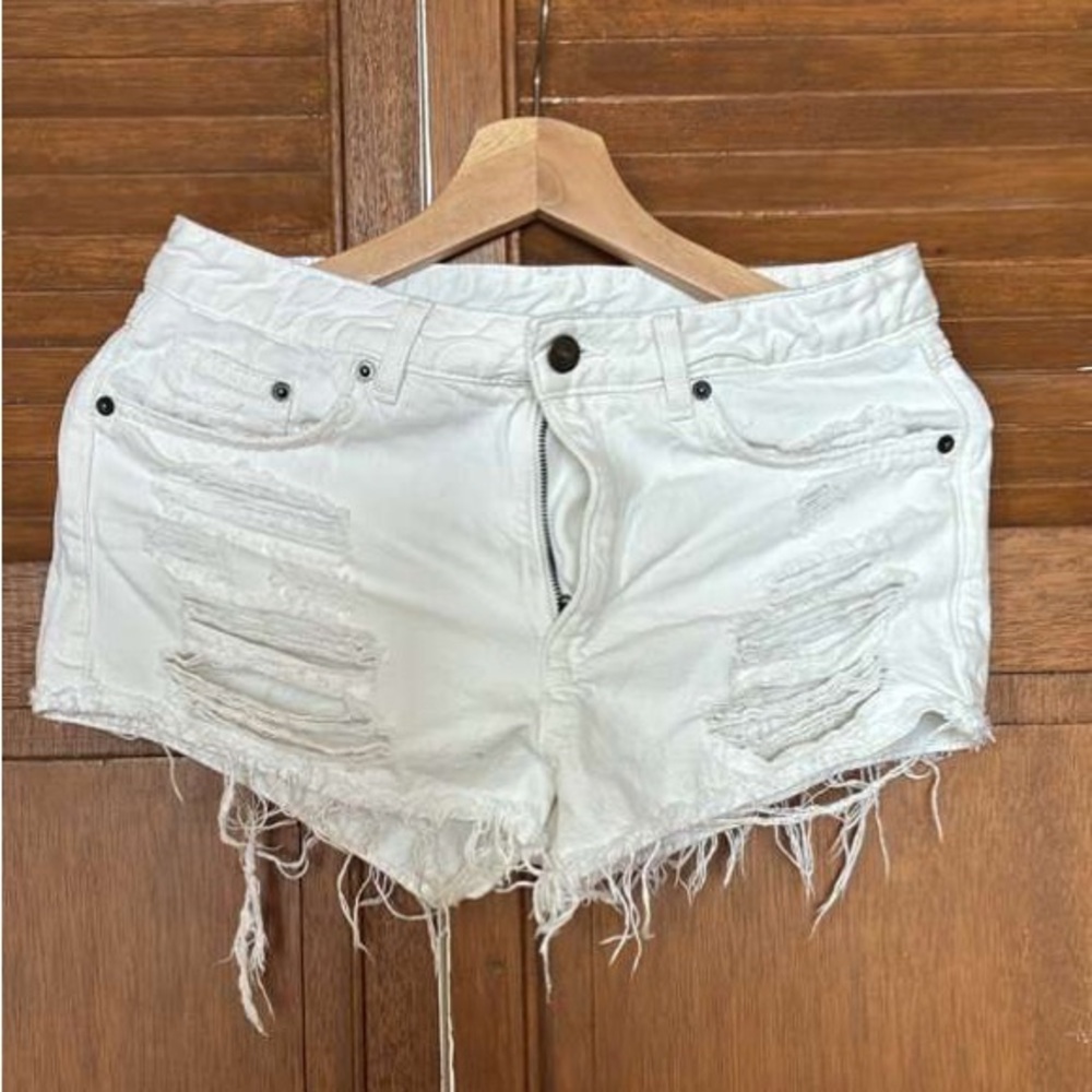 H&M White Distressed Jean Shorts